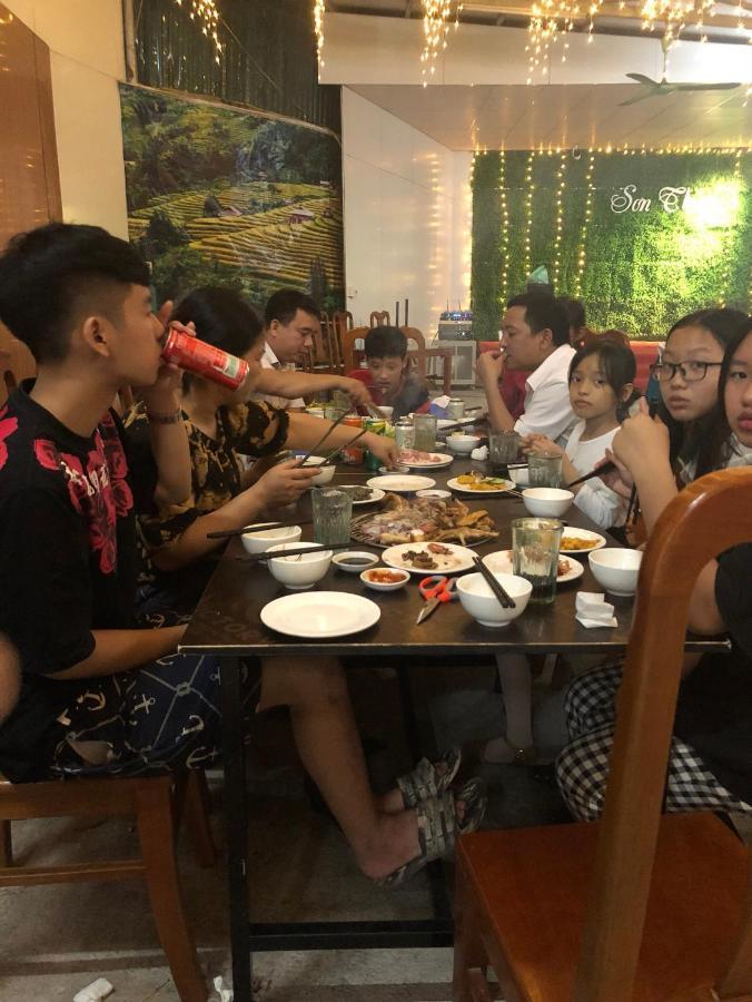 Son Thuy Homestay Ha Giang Esterno foto